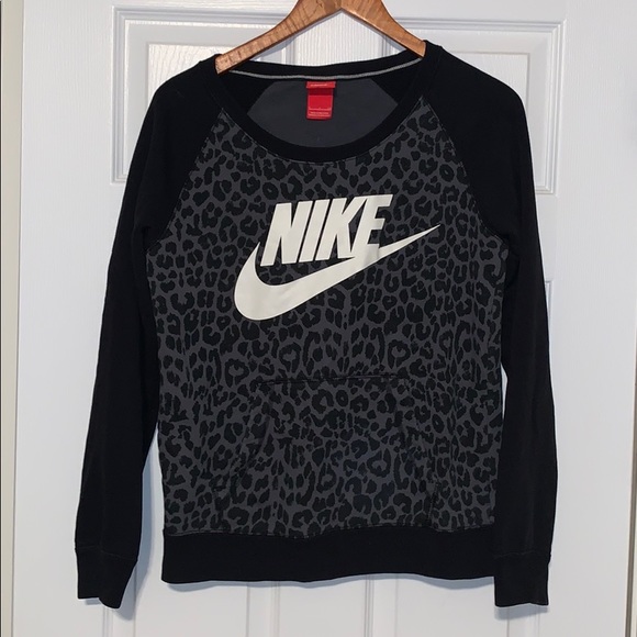 Nike Tops - ❌sold❌Leopard print Nike crew neck hoodie